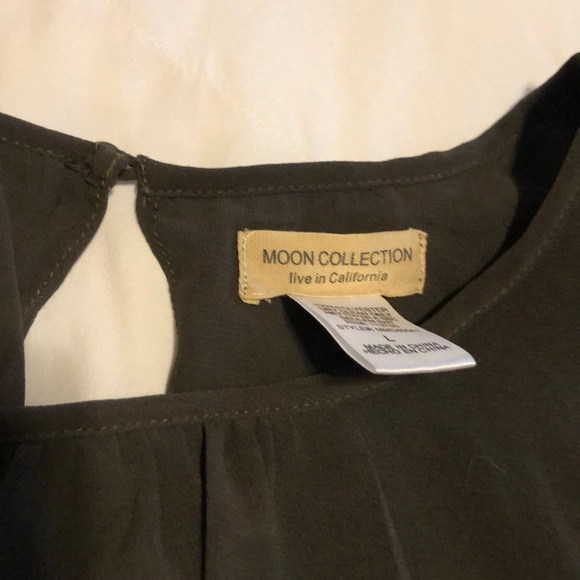 Cute dress with sparkly details ✨✨ - Picture 2 of 3